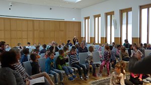 Viel los in der Bibliothek