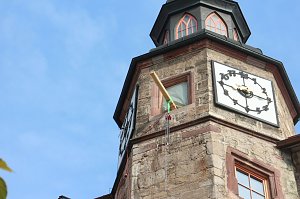 Neue Sonnenuhr f&uuml;r das Nordh&auml;user Rathaus