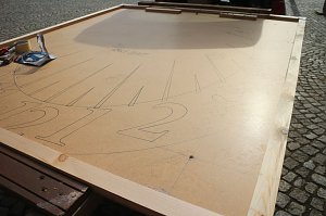 Neue Sonnenuhr f&uuml;r das Nordh&auml;user Rathaus