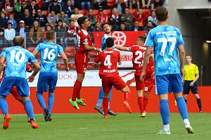 Pokalfinale zwischen RWE und Wacker in Erfurt