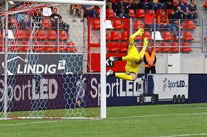 Pokalfinale zwischen RWE und Wacker in Erfurt