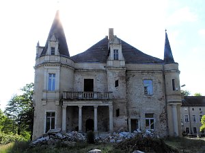 Ein Märchenschloss erwacht - ein Lost Place verschwindet