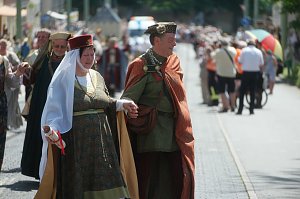Festumzug zum 1090. Geburtstag der Rolandstadt