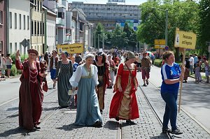 Festumzug zum 1090. Geburtstag der Rolandstadt