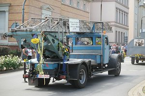 Festumzug zum 1090. Geburtstag der Rolandstadt