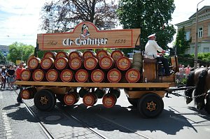 Festumzug zum 1090. Geburtstag der Rolandstadt