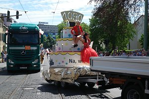 Festumzug zum 1090. Geburtstag der Rolandstadt