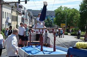 Festumzug zum 1090. Geburtstag der Rolandstadt