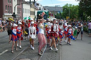 Festumzug zum 1090. Geburtstag der Rolandstadt