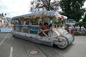 Festumzug zum 1090. Geburtstag der Rolandstadt
