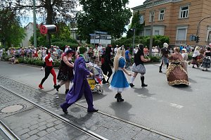 Festumzug zum 1090. Geburtstag der Rolandstadt