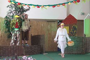 Peter und der Wolf in der Inszenierung der Nordth&uuml;ringer Lebenshilfe