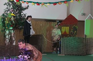 Peter und der Wolf in der Inszenierung der Nordth&uuml;ringer Lebenshilfe