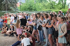 Bye, bye Oberstufe - den Beginn der Sanierung am Humboldt-Gymnasium wurde heute ausgiebig gefeiert
