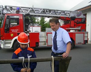 auf dem Gel&auml;nde der Freiwilligen Feuerwehr Bleicherode stellten sich die Kinder der Pr&uuml;fung des Leistungsabzeichens der Th&uuml;ringer Jugendfeuerwehr f
