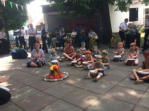 Winnetou and Old Shatterhand waren beim Heimat- und Schützenfest in Urbach mit dabei