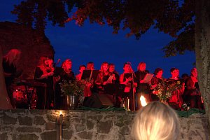 Burg in Flammen