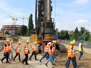 Auf der Baustelle des Medienhafens in D&uuml;sseldorf 