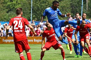 Mageres Unentschieden zum Auftakt