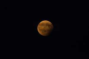 Partielle Mondfinsternis am Montag
