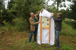 Erster Nordth&uuml;ringer Bienenlehrpfad er&ouml;ffnet