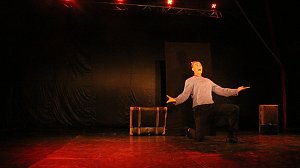 Mit Elias Elastisch beendet das Zappelini Zelt die Sommerpause