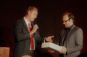 REN&Eacute; SYDOW Warnung vor dem Munde