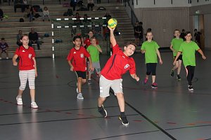 Handball Nachwuchs - der erste Sieg der Saison geht an Petersdorf
