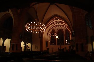 Am Theater und an der Kirche