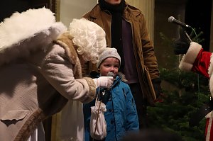 Am Theater und an der Kirche