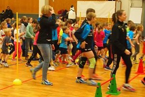 Nikolaus Spielfest der 1. Klassen