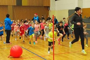 Nikolaus Spielfest der 1. Klassen