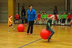 Nikolaus Spielfest der 1. Klassen