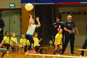 Nikolaus Spielfest der 1. Klassen