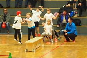 Nikolaus Spielfest der 1. Klassen