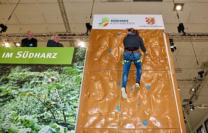 Erste Besucher in der Th&uuml;ringer Halle