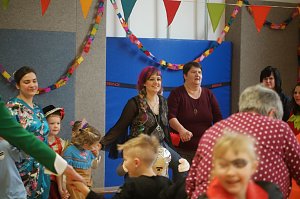 Neuer Turnraum in Gro&szlig;wechsungen eingeweiht