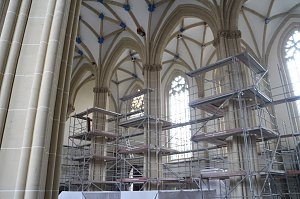Sanierungsarbeiten im Dom zum Heiligen Kreuz