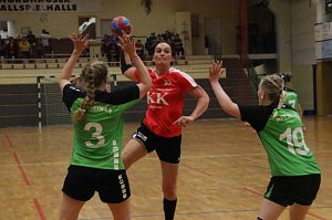 NSV Damen gewinnen knapp gegen den HSV Weimar