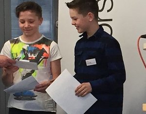 Wurden mit dem zweiten Preis ausgezeichnet - Fynn Ritter und Erik Sendig aus der Klassenstufe 6