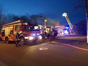 Feuer auf dem Gel&auml;nde des ehemaligen Schlachthofes. Hier brannte vor Monaten bereits ein Wohnwagen.