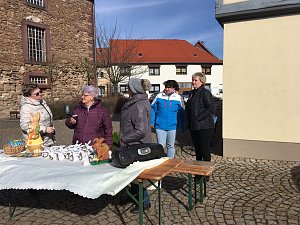 Osterbaum geschmückt