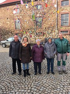 Osterbaum geschmückt