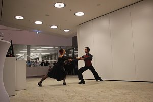 Die Eleven des Tanzstudio Radeva auf der 10. Nordth&uuml;ringer Kulturnacht