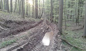 Bei Fronderode: Vermüllt und zerfahren