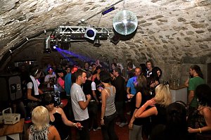 Funky Kitchen NDH Tunes Clubtour im Grease