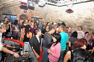 Funky Kitchen NDH Tunes Clubtour im Grease