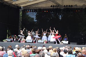 Die Eleven des Tanzstudio Radeva werden auch das Jubiläumsprogramm des 50. Rolandsfestes mitgestalten