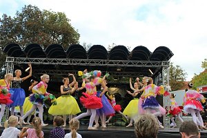 Die Eleven des Tanzstudio Radeva werden auch das Jubiläumsprogramm des 50. Rolandsfestes mitgestalten