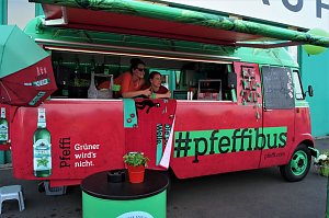 25. Jahre Marktkauf feiert mit Pfeffi-Bus